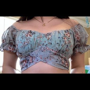 NEW crop top 🦋😍Never been used!